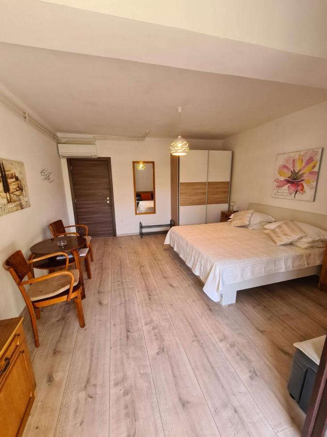 Apartments Ana メドゥリン エクステリア 写真